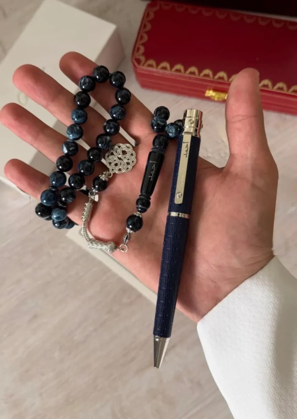 صورة طقم قلم ومسبحة بكلايت