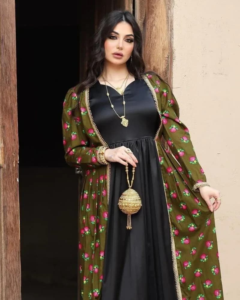 صورة فستان نسائي رمضاني بقماش شالكي